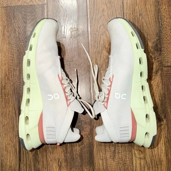 On Running Cloudnova Sneakers - Picture 6 of 9